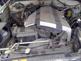 1999 TOYOTA LAND CRUISER, WHITE, 4.7L, AT, 4WD.   Z25225